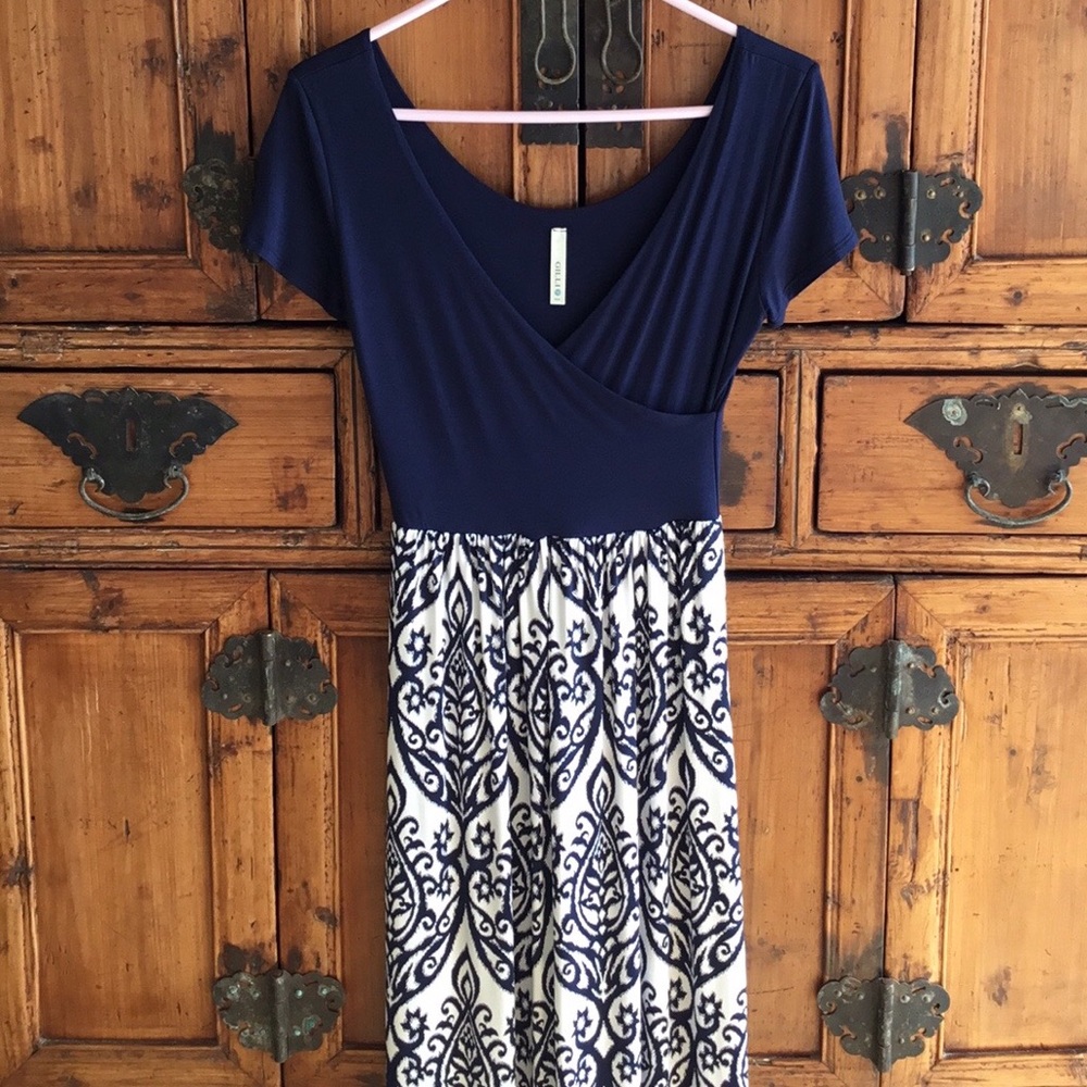 Gilli Ryland Women’s Maxi Dress Small